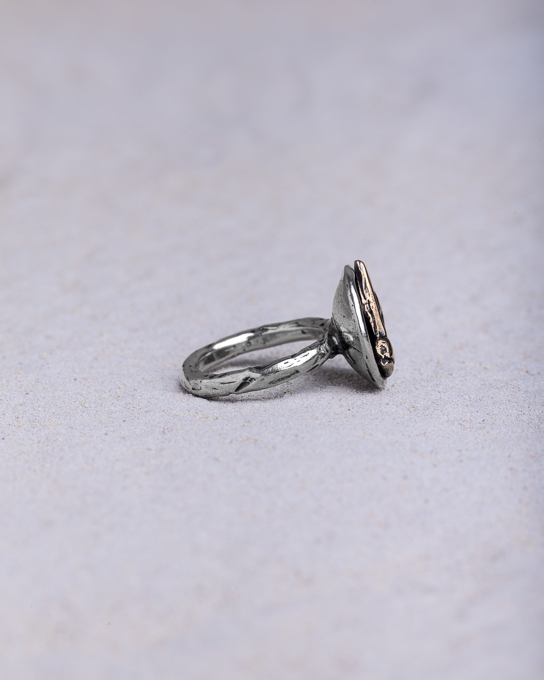 Anello Filo Mani con Corna