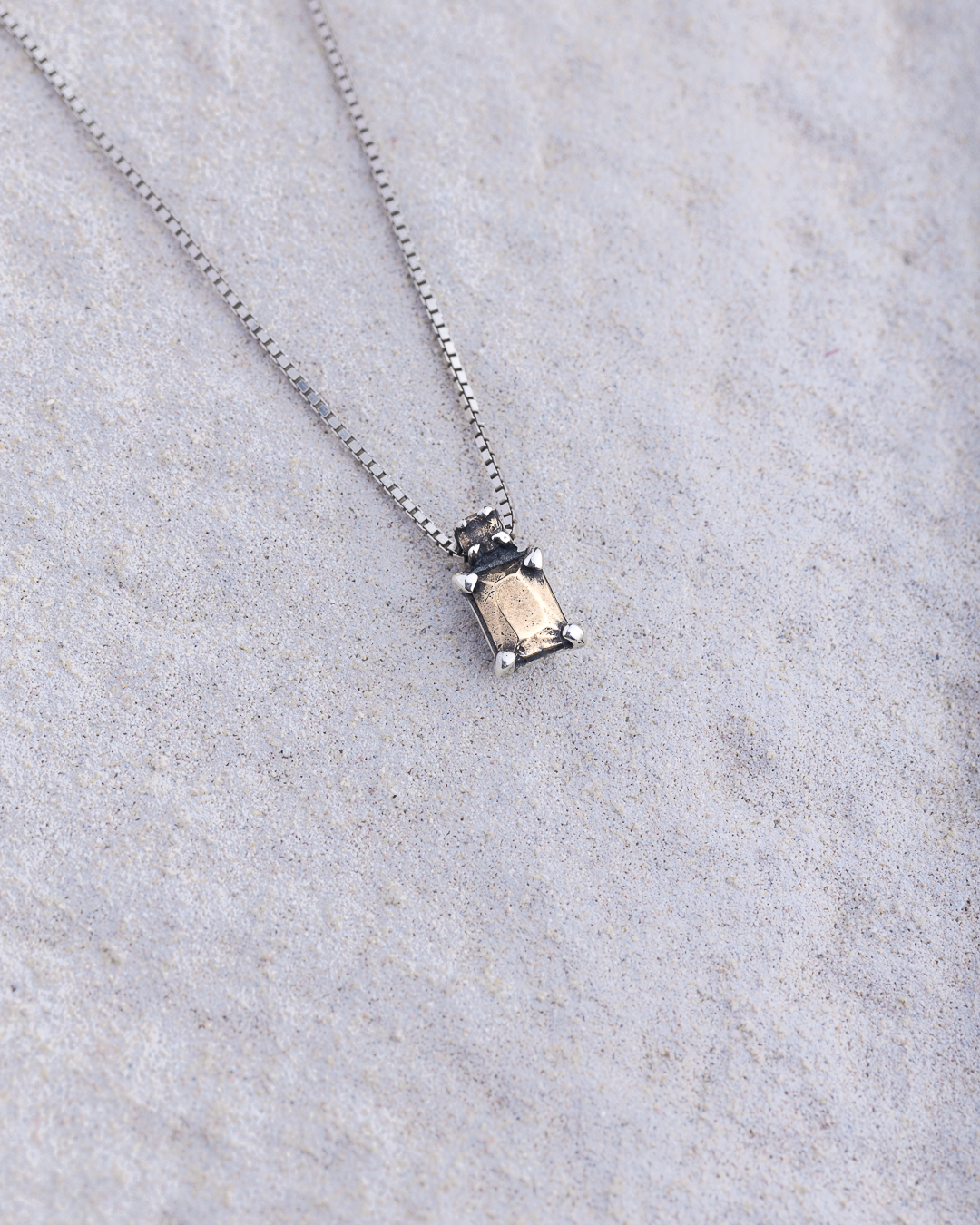 Ciondolo Stil Novo Punto Luce Baguette Con Diamante