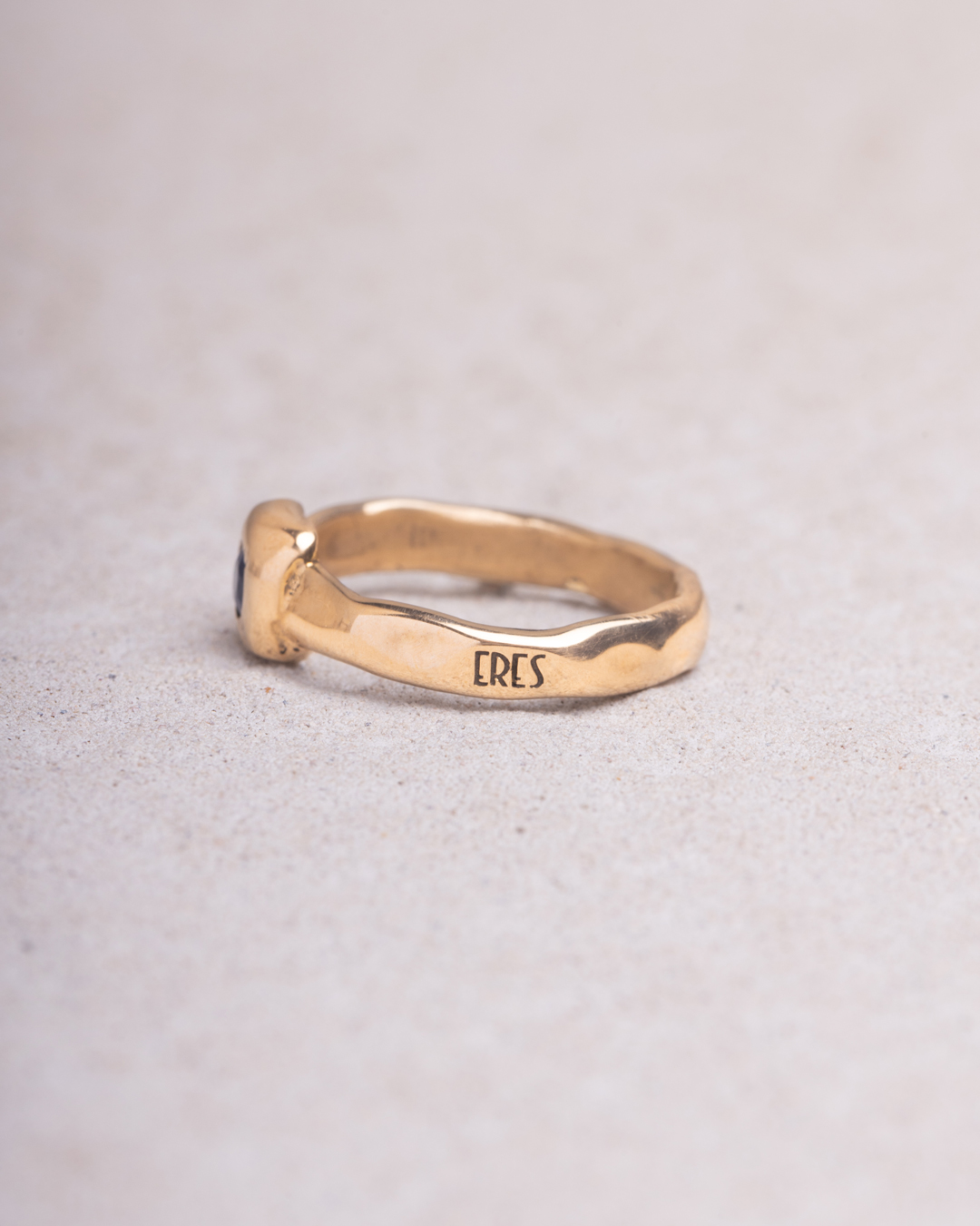 Anello Iride quadrato zaffiro placcato oro