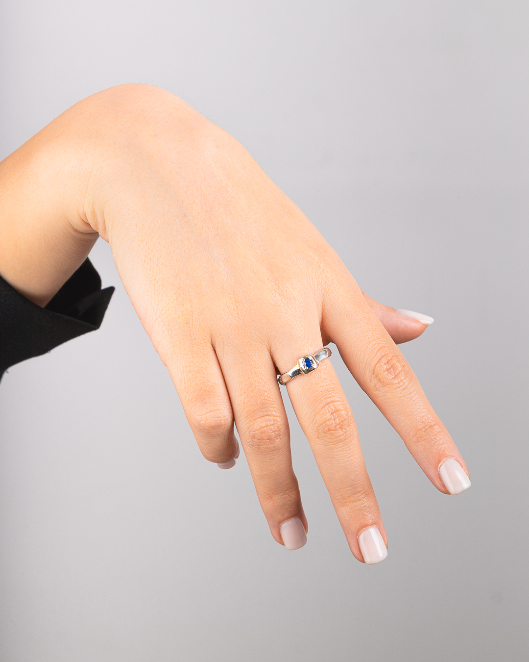 Anello Iride quadrato zaffiro