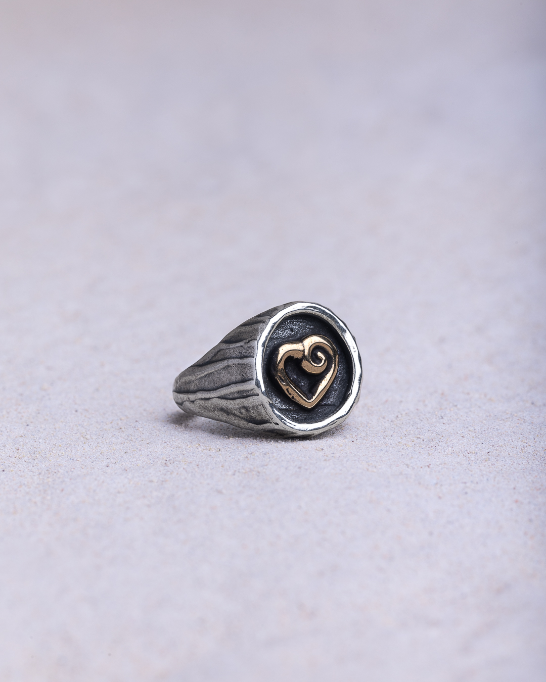 Anello Palpiti chevalier piccolo cornice sottile cuore piccolo