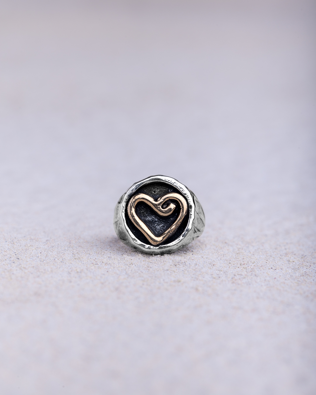 Anello Palpiti chevalier piccolo cornice sottile