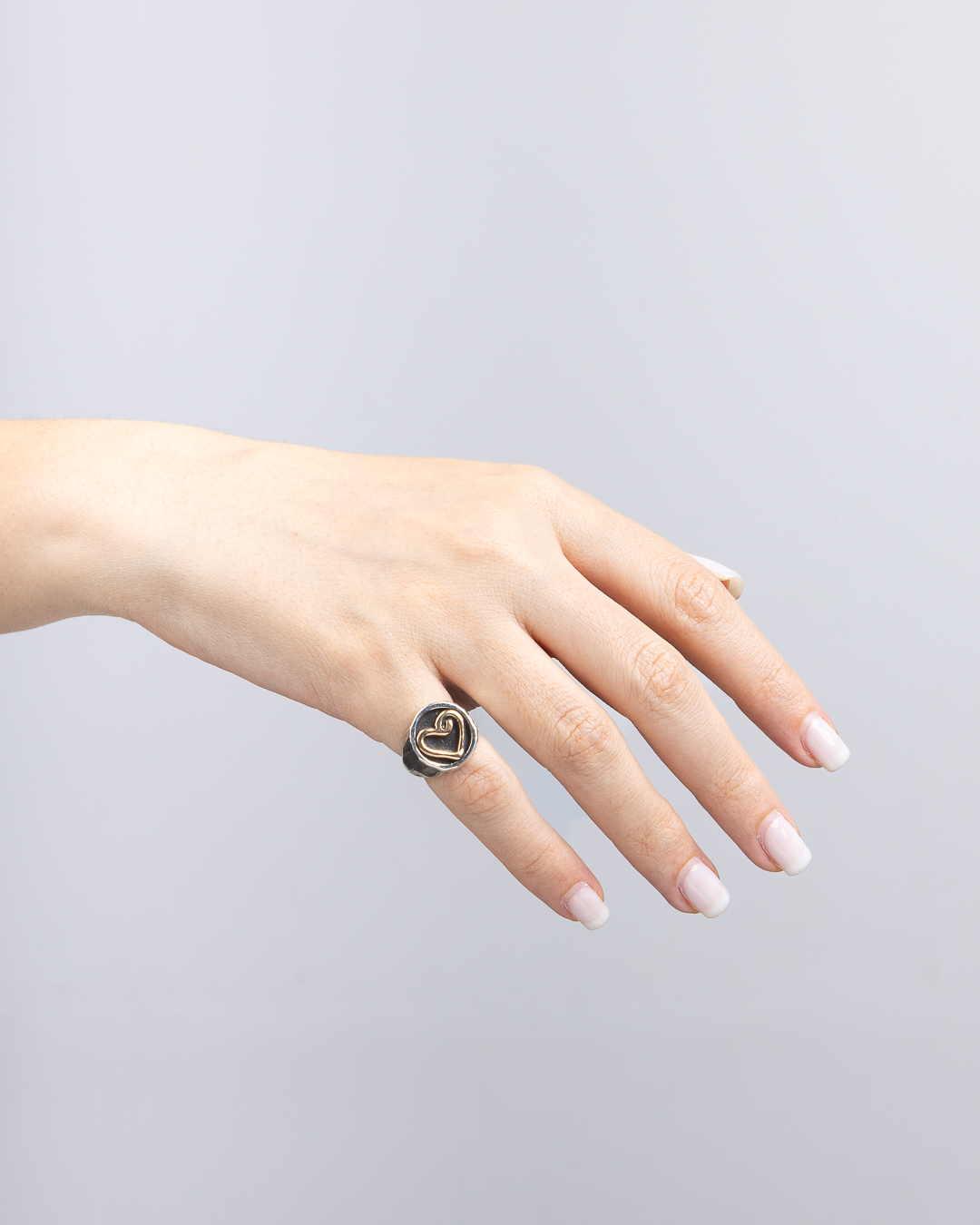 Anello Palpiti chevalier piccolo cornice sottile