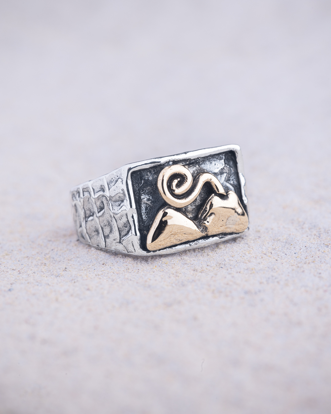 Anello Vesuvio Fumante chevalier rettangolare