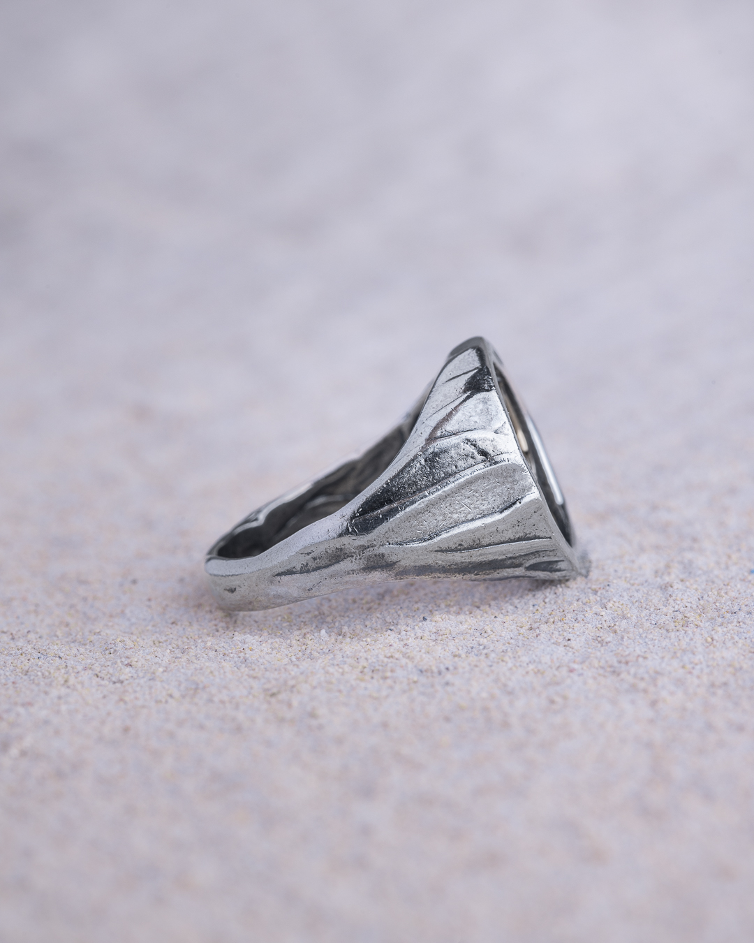 Anello Vesuvio chevalier tondo